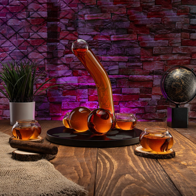 Penis Decanter 850ml with 4 shot glasses 140ml and a rich classic wooden base