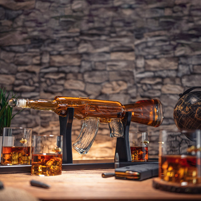 Limited Edition 800ml Elegant Rifle Gun Whiskey Decanter with 4 Bullet Whiskey Glasses and Mahogany Wooden Base